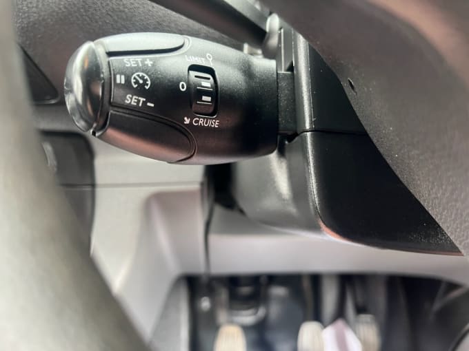 2025 Vauxhall Vivaro