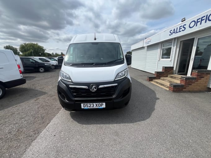 2025 Vauxhall Movano