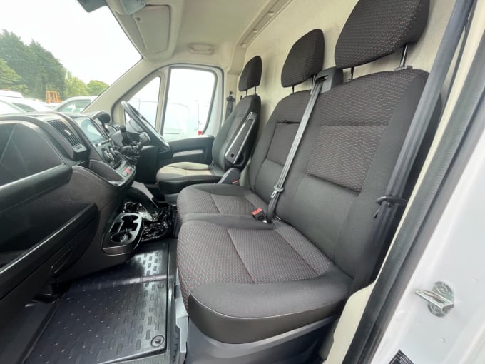 2025 Vauxhall Movano