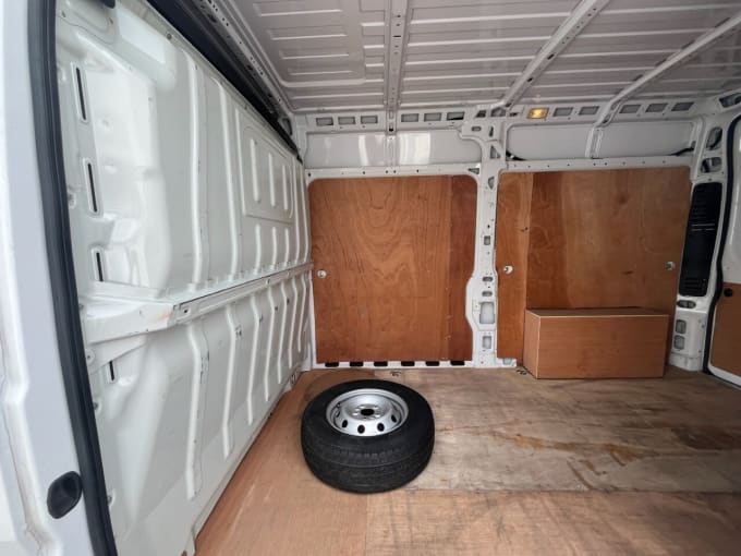 2025 Vauxhall Movano