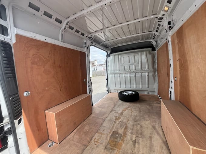 2025 Vauxhall Movano