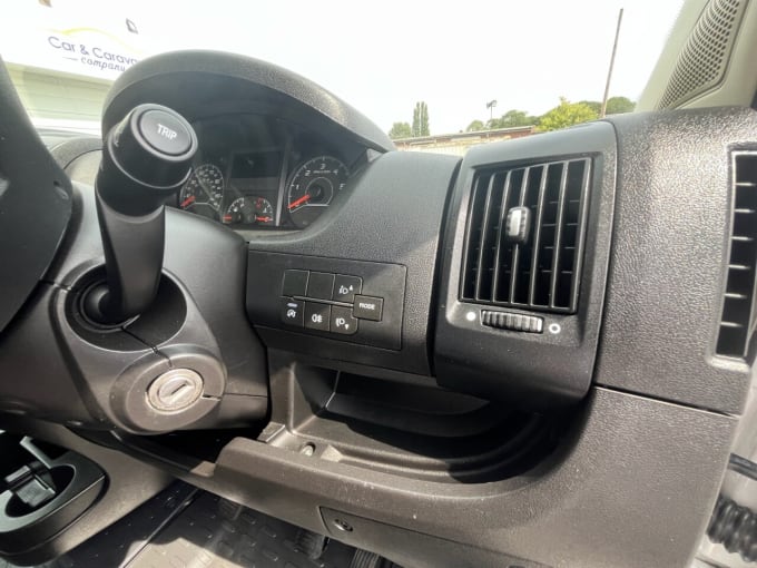 2025 Vauxhall Movano