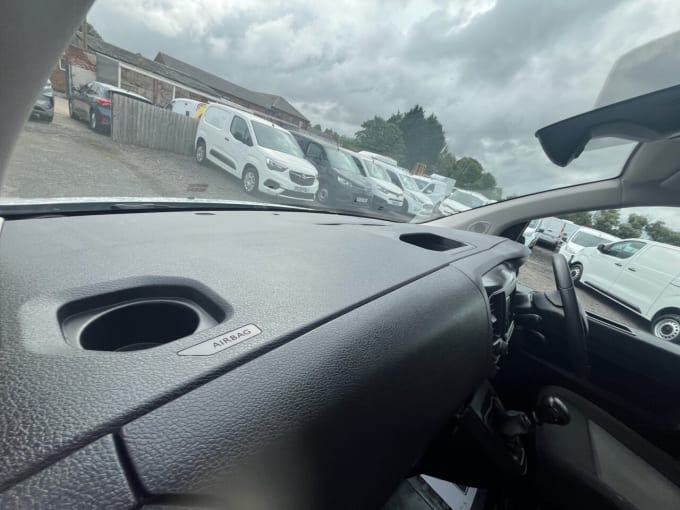2025 Vauxhall Vivaro