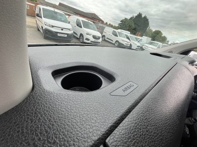 2025 Vauxhall Vivaro