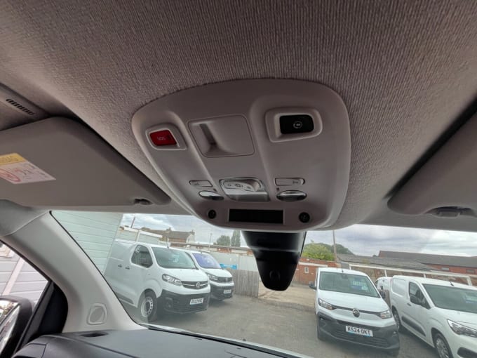 2025 Vauxhall Vivaro