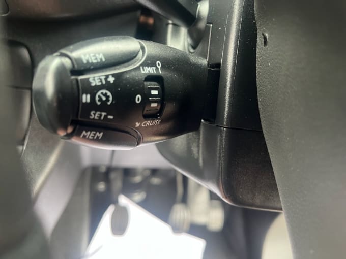 2025 Vauxhall Vivaro