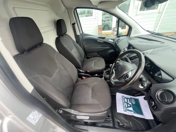 2025 Ford Transit Courier