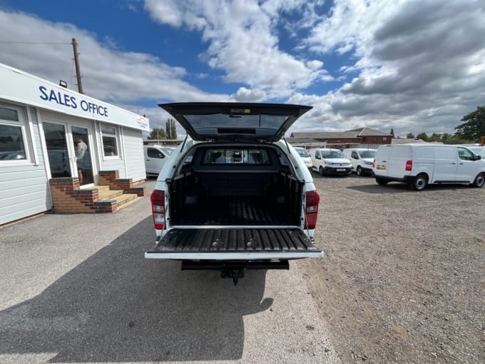 2025 Isuzu D-max