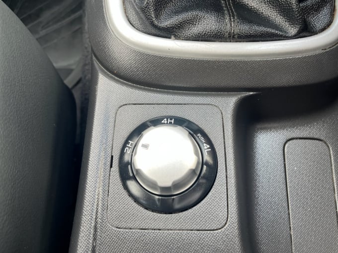 2025 Isuzu D-max