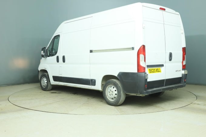 2025 Vauxhall Movano