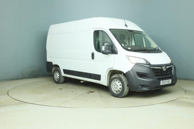 2025 Vauxhall Movano