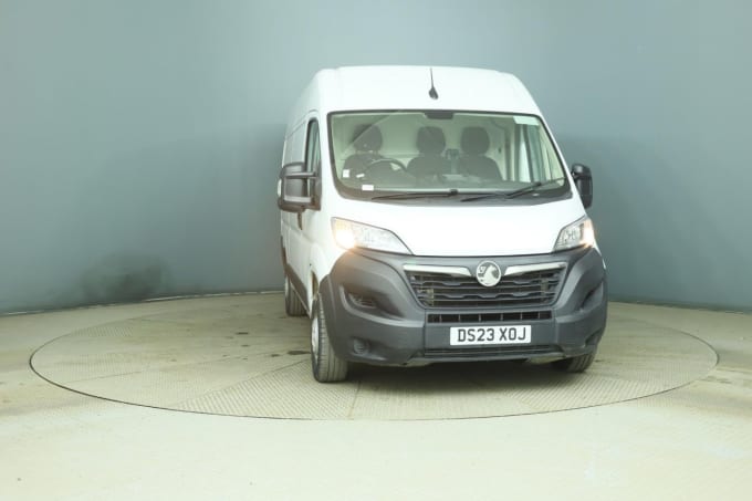 2025 Vauxhall Movano