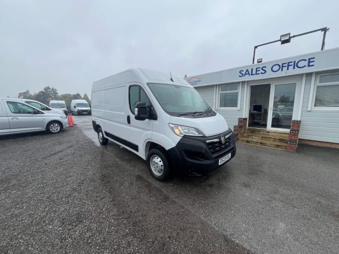 2025 Vauxhall Movano