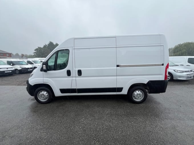 2025 Vauxhall Movano