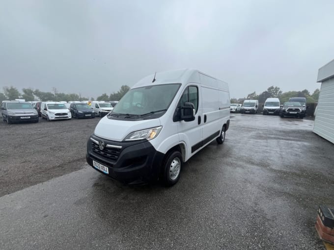 2025 Vauxhall Movano