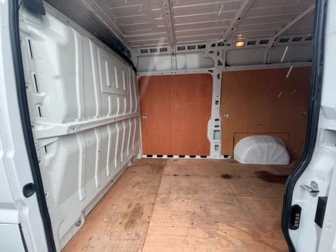 2025 Vauxhall Movano