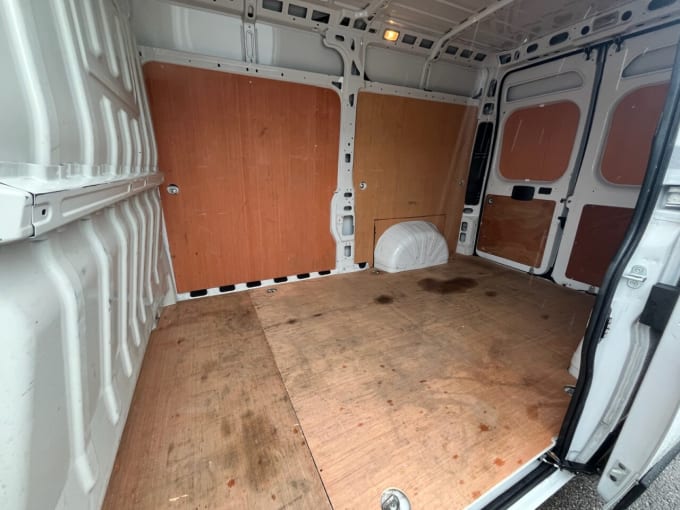 2025 Vauxhall Movano