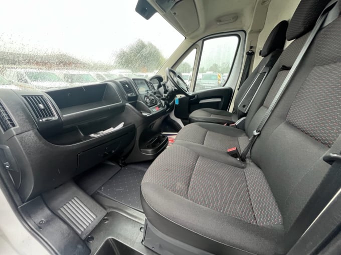 2025 Vauxhall Movano