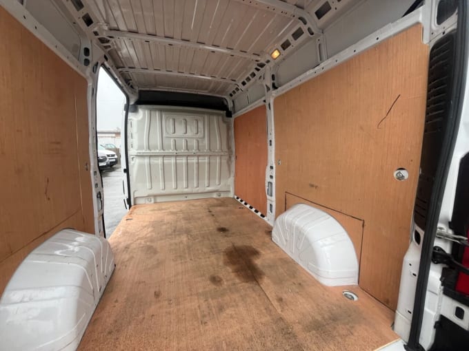 2025 Vauxhall Movano