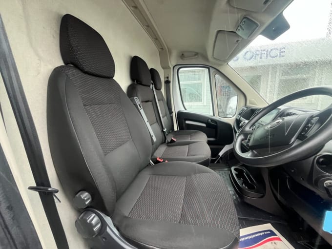 2025 Vauxhall Movano