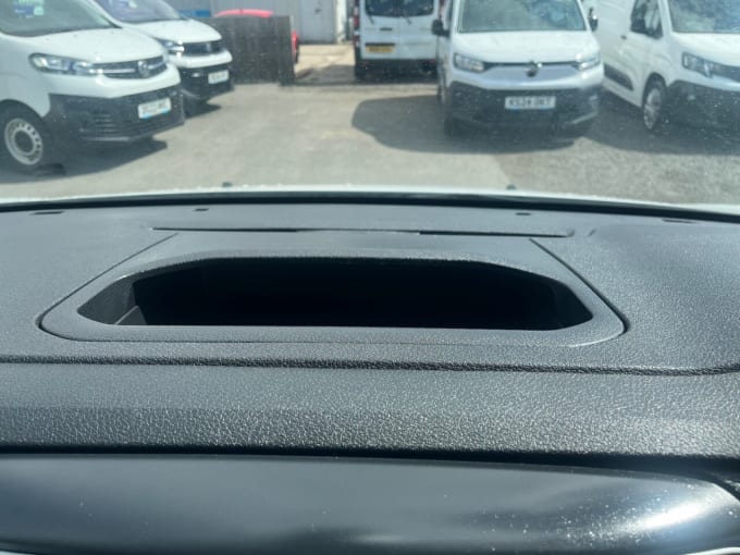 2025 Vauxhall Vivaro