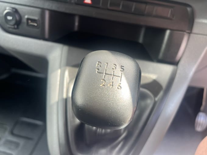 2025 Vauxhall Vivaro