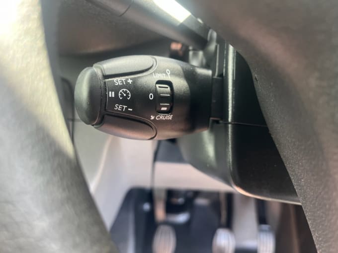 2025 Vauxhall Vivaro