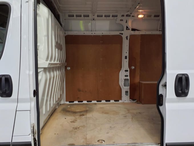 2025 Vauxhall Movano