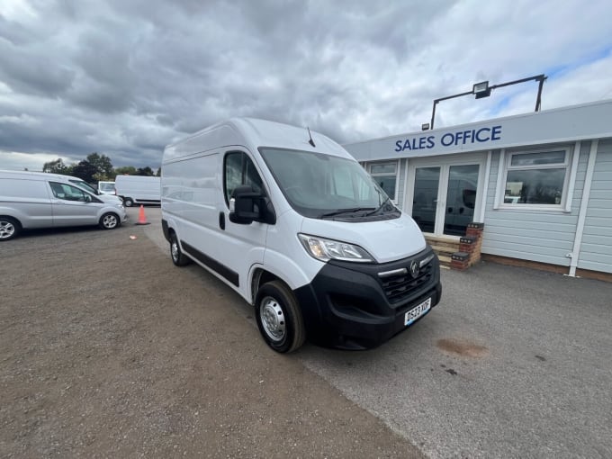 2025 Vauxhall Movano