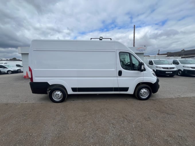 2025 Vauxhall Movano