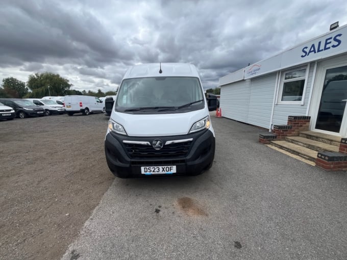 2025 Vauxhall Movano