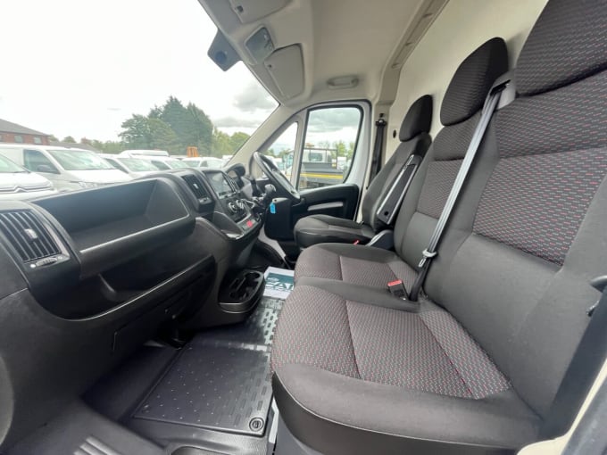 2025 Vauxhall Movano