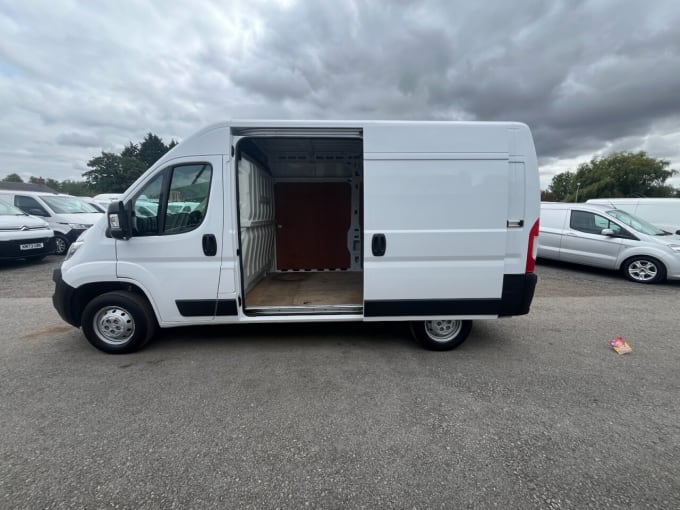 2025 Vauxhall Movano