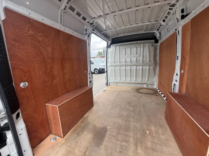 2025 Vauxhall Movano