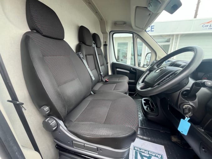 2025 Vauxhall Movano