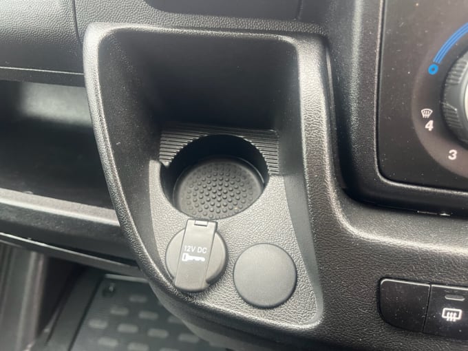 2025 Vauxhall Movano