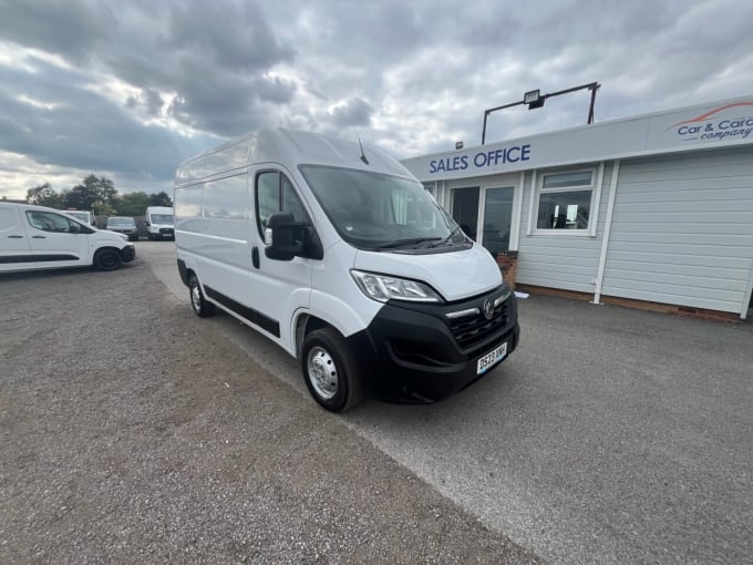 2025 Vauxhall Movano