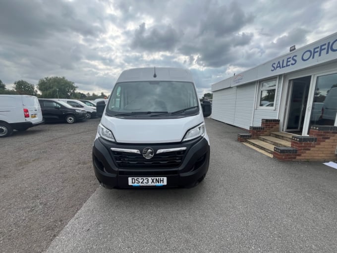 2025 Vauxhall Movano