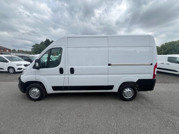 2025 Vauxhall Movano