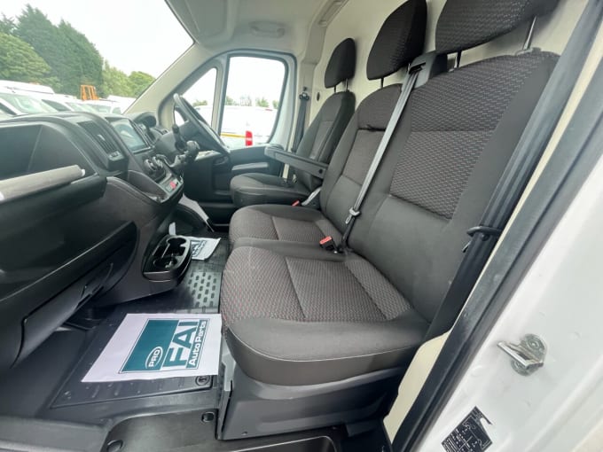 2025 Vauxhall Movano