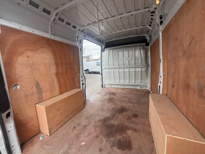 2025 Vauxhall Movano