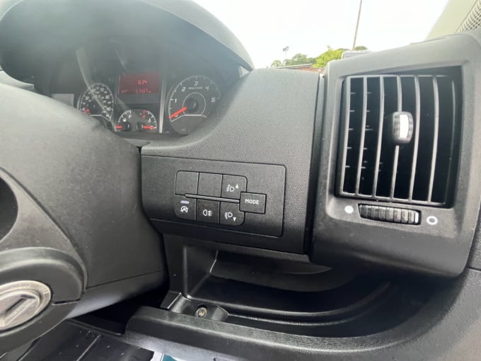 2025 Vauxhall Movano