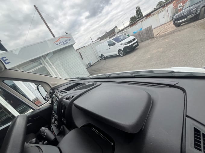 2025 Vauxhall Movano