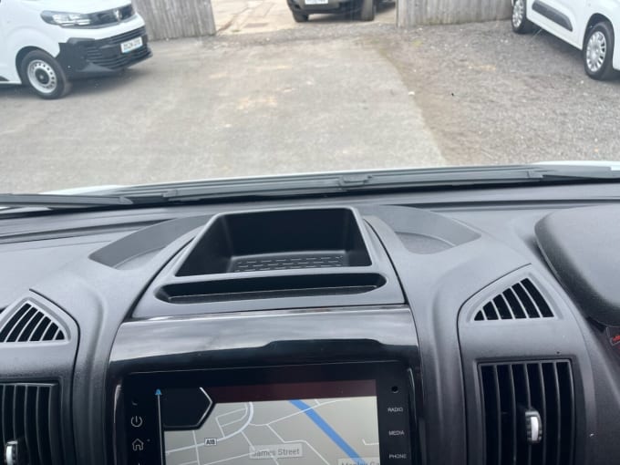 2025 Vauxhall Movano