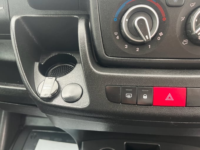 2025 Vauxhall Movano