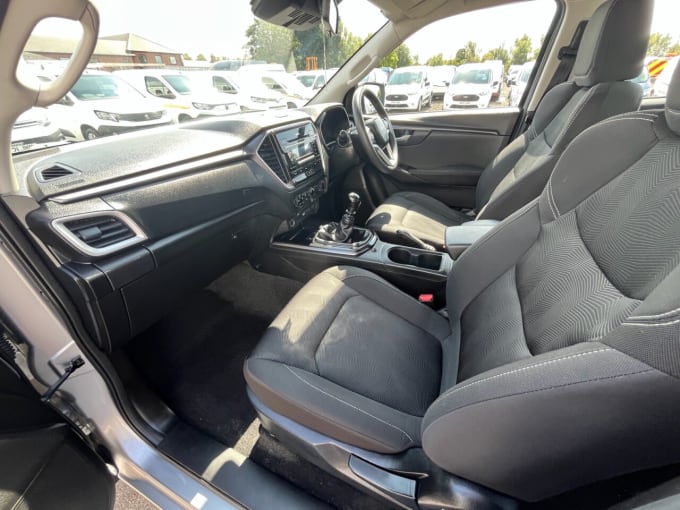 2025 Isuzu D-max