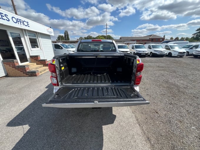 2025 Isuzu D-max