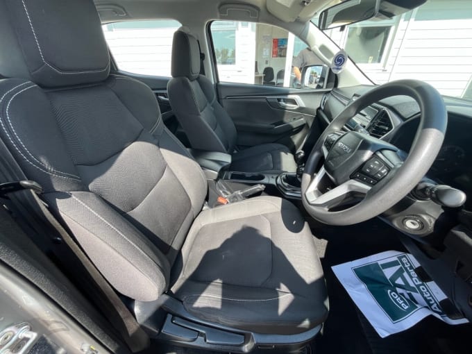 2025 Isuzu D-max