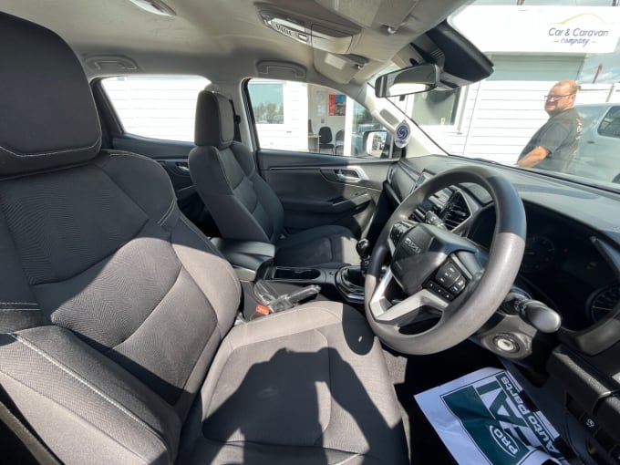 2025 Isuzu D-max