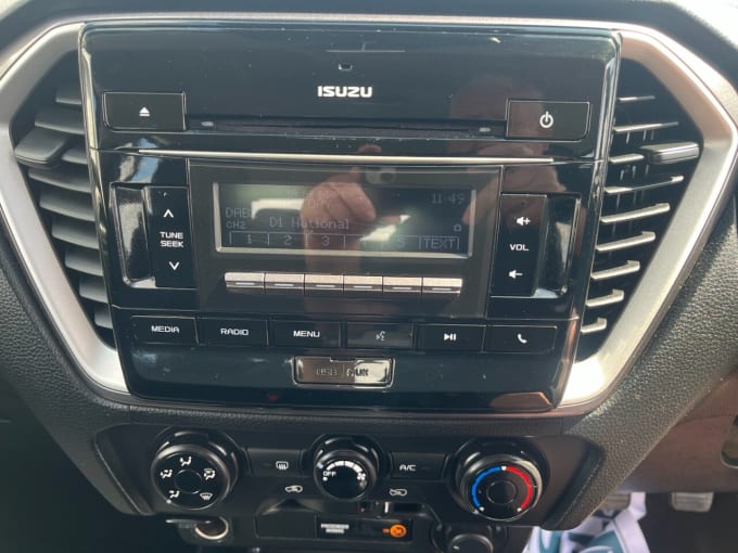 2025 Isuzu D-max
